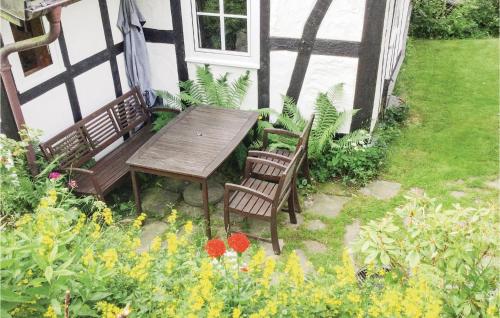 3 Bedroom Cozy Home In Friesenhagen