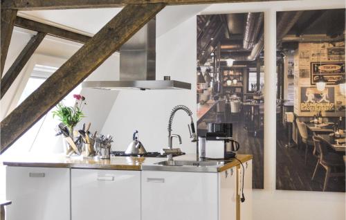 keuken, 3 Bedroom Pet Friendly Home In Leende in Leenderstrijp