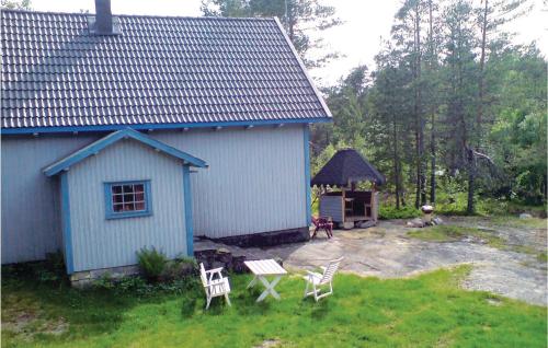 3 Bedroom Cozy Home In Vatnestrm