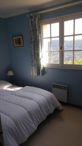 3-bedroom house with view near Malpasset Dam