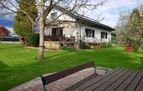  Beautiful Home In Hannersdorf With 2 Bedrooms And Wifi, Pension in Hannersdorf bei Grosspetersdorf