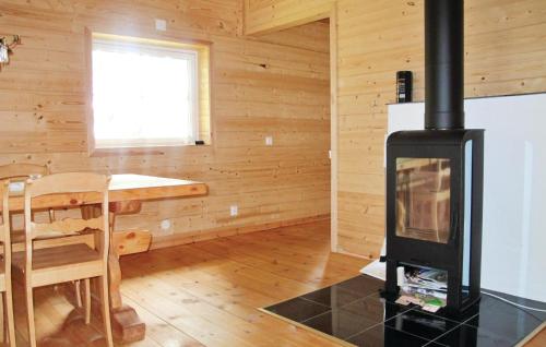 Holiday Home Anolfsbyn Mellerud Ii in Asensbruka