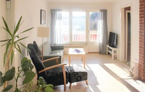 3 Bedroom Stunning Home In Bullaren in Bullaren