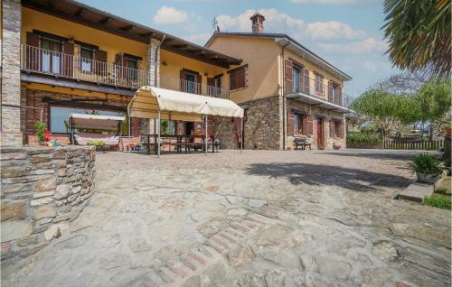  Awesome Home In Marsaglia Cn With 3 Bedrooms, Wifi And Jacuzzi, Pension in Marsaglia bei Lesegno