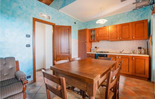 virtuve, 3 Bedroom Cozy Home In Marsaglia Cn in Marsaglia (Cuneo)