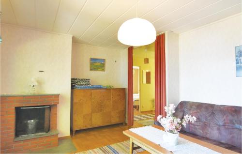 2 Bedroom Nice Home In Bengtsfors