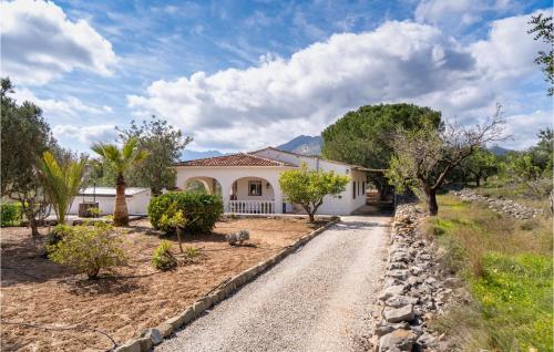 Awesome home in Senija with WiFi and 5 Bedrooms gîte à louer Benimallunt