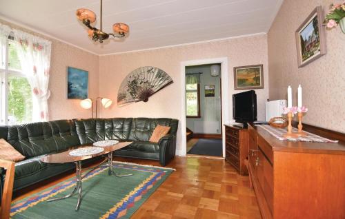 Nice Home In Kopmannebro With House Sea View in Asensbruka