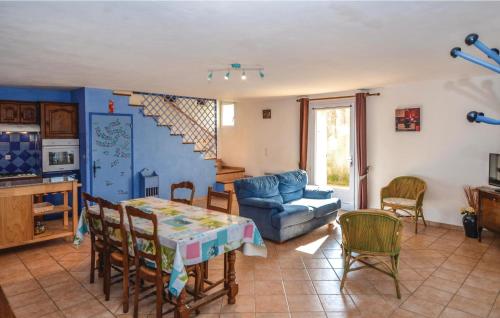 3 Bedroom Stunning Home In Vénéjan (3 Bedroom Stunning Home In Venejan) in Venejan