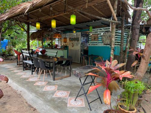 Freedom home near Long Beach