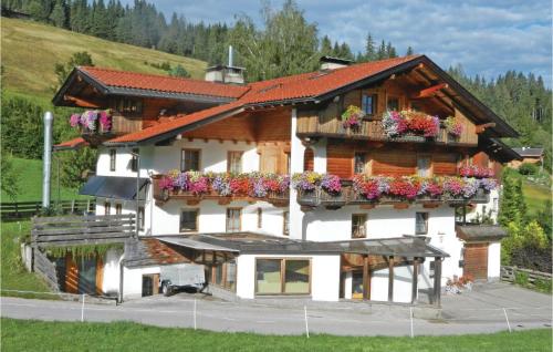 Beautiful Apartment In Wildschnau With 3 Bedrooms And Internet