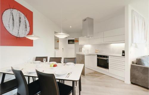 Beautiful Apartment In Lubeck Travemunde 304m von Parkallee entfernt