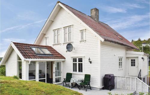 . Amazing home in Skudeneshavn with 3 Bedrooms and WiFi
