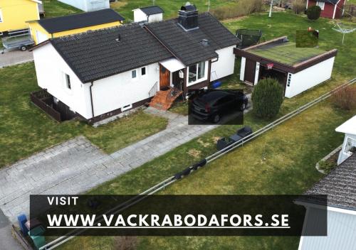villa for families with children, large garden, near the forest, hunting, bathing areas - Accommodation - Bodafors
