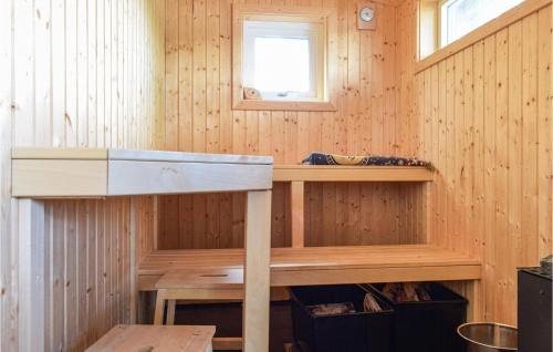 Ванна кімната, Awesome Apartment In Vetlanda With Sauna in Ветланда