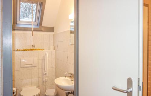 Awesome home in Kirchheim with 3 Bedrooms - image 6