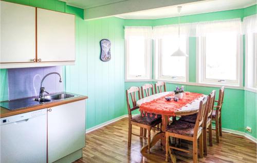 virtuve, Lovely Home In Sveio With Wifi in Sveio