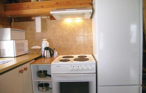 Kitchen, Amazing Home In Lyngdal With 3 Bedrooms in Lyngdal