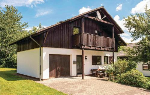 Nice home in Thalfang with 4 Bedrooms and WiFi