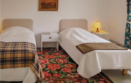 Cozy Home In Mantorp With Wifi in Mantorp
