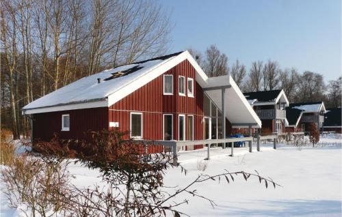 Cozy Home In Rechlin With Wifi