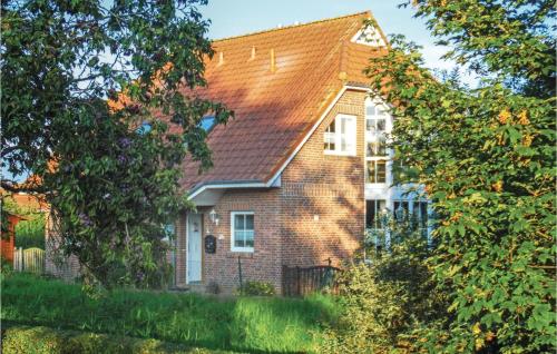 Cozy Home In Wurster Nordseekste With Kitchen