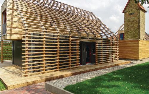 Beautiful home in Kuhlen Wendorf w/ WiFi and 2 Bedrooms - image 5