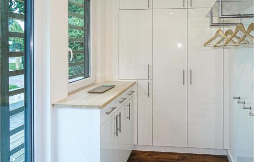 Beautiful home in Kuhlen Wendorf w/ WiFi and 2 Bedrooms - image 2