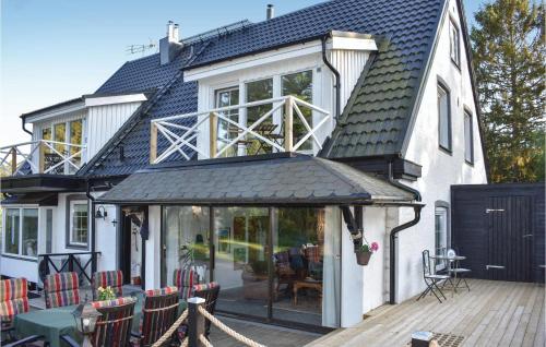 Beautiful home in Klippan with 7 Bedrooms, Sauna and WiFi