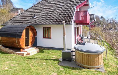 Amazing home in Kirchheim-Hessen with 3 Bedrooms, Sauna and WiFi - Kemmerode