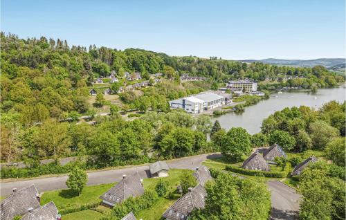 Three-Bedroom Holiday home with Lake View in Kirchheim/Hessen - image 6