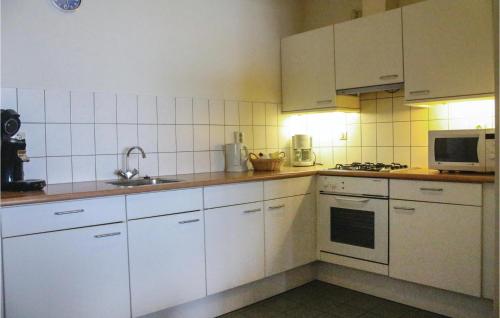 Two-Bedroom Apartment in Breskens - image 9