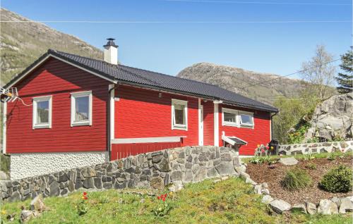 Gorgeous Home In Dalsøyra With Kitchen Gorgeous Home In Dalsøyra With Kitchen