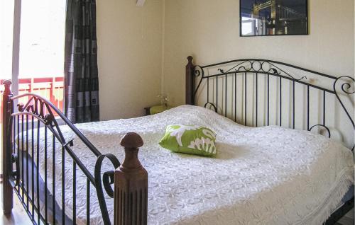 Gorgeous Home In Dalsøyra With Kitchen Gorgeous Home In Dalsøyra With Kitchen