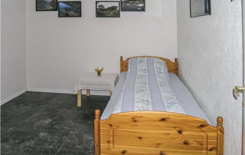 Gorgeous Home In Dalsøyra With Kitchen Gorgeous Home In Dalsøyra With Kitchen