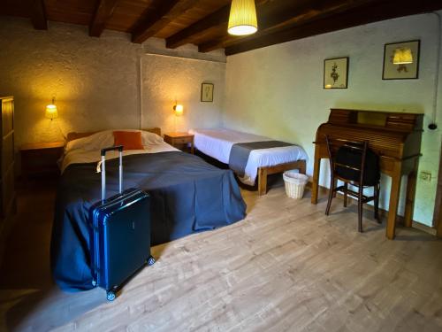 Deluxe Double Room (2 Adults + 1 Child)