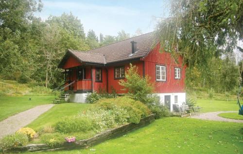 B&B Häljebol - Nice Home In Uddevalla With 3 Bedrooms And Wifi - Bed and Breakfast Häljebol