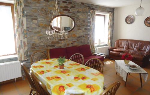 Apartment Haut-Fays with a Fireplace 218 - image 8