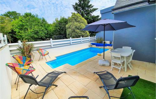 Awesome Home In La Fort Fouesnant With Private Swimming Pool, Can Be Inside Or Outside - Location saisonnière - La Forêt-Fouesnant