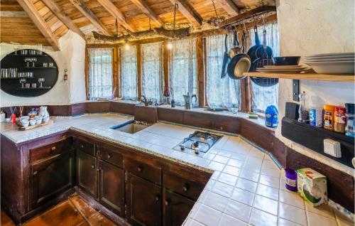  Amazing Home In Puente Genil With Outdoor Swimming Pool, Private Swimming Pool And Swimming Pool in Puente-Genil