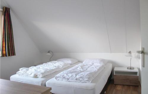  Stunning Home In Vlagtwedde With 4 Bedrooms, Wifi And Indoor Swimming Pool in Vlagtwedde