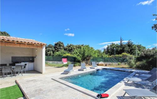 Beautiful Home In Rochefort Du Gard With Kitchen