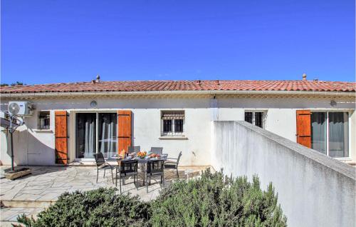 Beautiful Home In Rochefort Du Gard With Kitchen