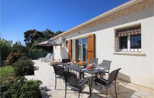 Beautiful Home In Rochefort Du Gard With Kitchen