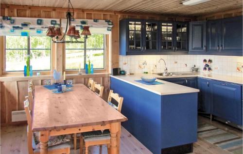 Κουζίνα, Amazing Home In Vikes With 3 Bedrooms in Vikesa (Vest-Agder)