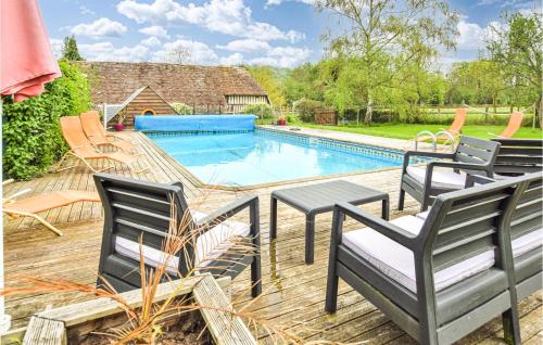 Beautiful Home In Vieux-pont-en-auge With Outdoor Swimming Pool, Wifi And 6 Bedrooms