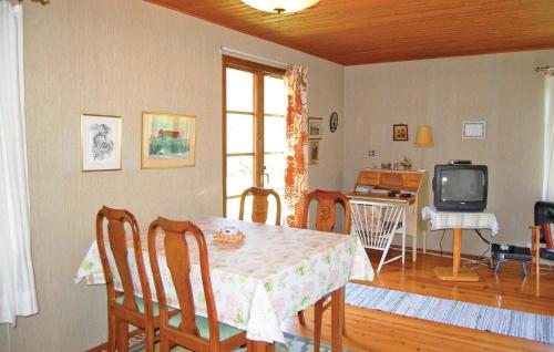 Viesnīcas āriene, 2 Bedroom Cozy Home In Hamneda in Extorp