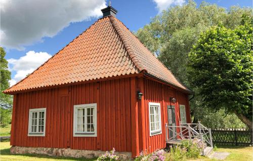 . Nice Home In Mantorp With 2 Bedrooms And Wifi
