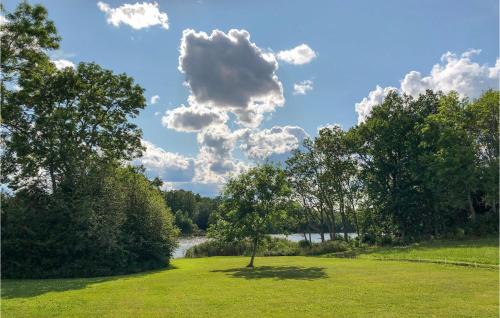 Viesnīcas āriene, 2 Bedroom Beautiful Home In Mantorp in Mantorp