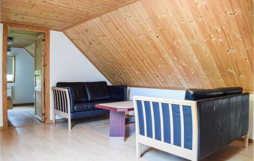Amazing Home In Kpingsvik With 7 Bedrooms, Wifi And Indoor Swimming Pool in Kopingsvik